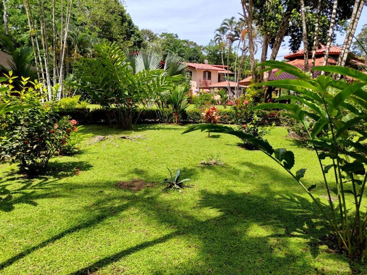 Bungalows Malu Cahuita Exterior photo